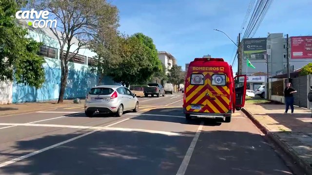 Mulher cai de moto elétrica ao passar por quebra-molas em Cascavel