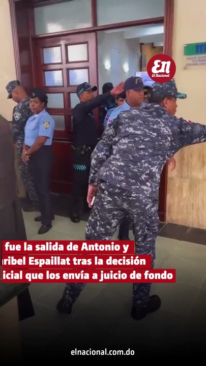 Los hermanos Espaillat salen del tribunal luego de que el juez ordenara la apertura de juicio de fondo en su contra