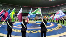 Bonde temático levou clima de Copa ao Centro Histórico de Santos