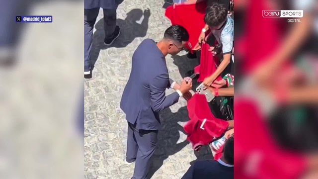 Cristiano Ronaldo loses patience with fan who had one job to do