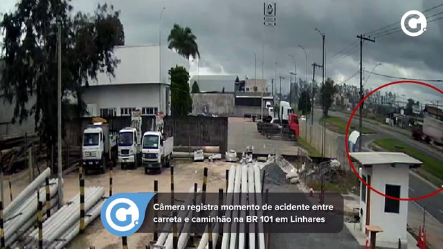 Câmera registra momento de acidente entre carreta e caminhão na BR 101 em Linhares
