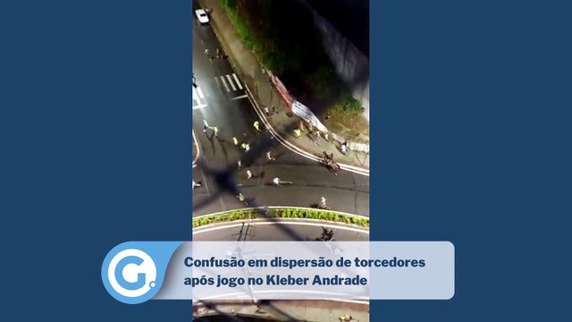 Confusão de torcedores após jogo no Kleber Andrade, em Cariacica