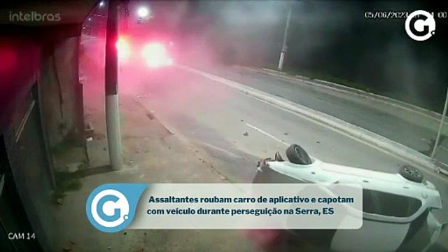 Assaltantes roubam carro de aplicativo e capotam com veículo durante perseguição na Serra, ES