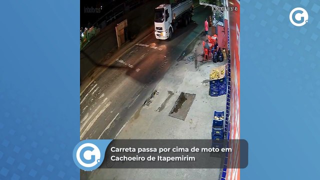 Carreta passa por cima de moto em Cachoeiro de Itapemirim