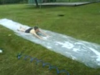 Slide sur bache et eau