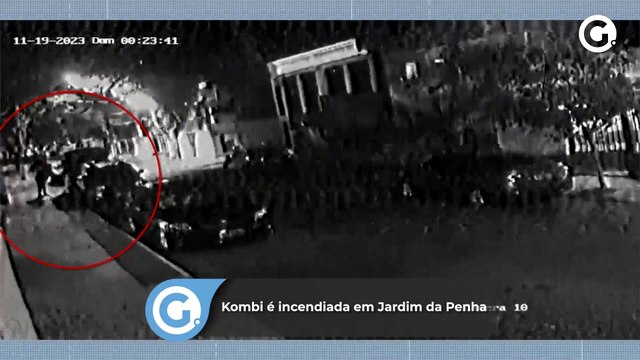 Kombi é incendiada em Jardim da Penha