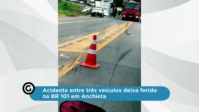 Acidente entre três veículos deixa ferido na BR 101 em Anchieta