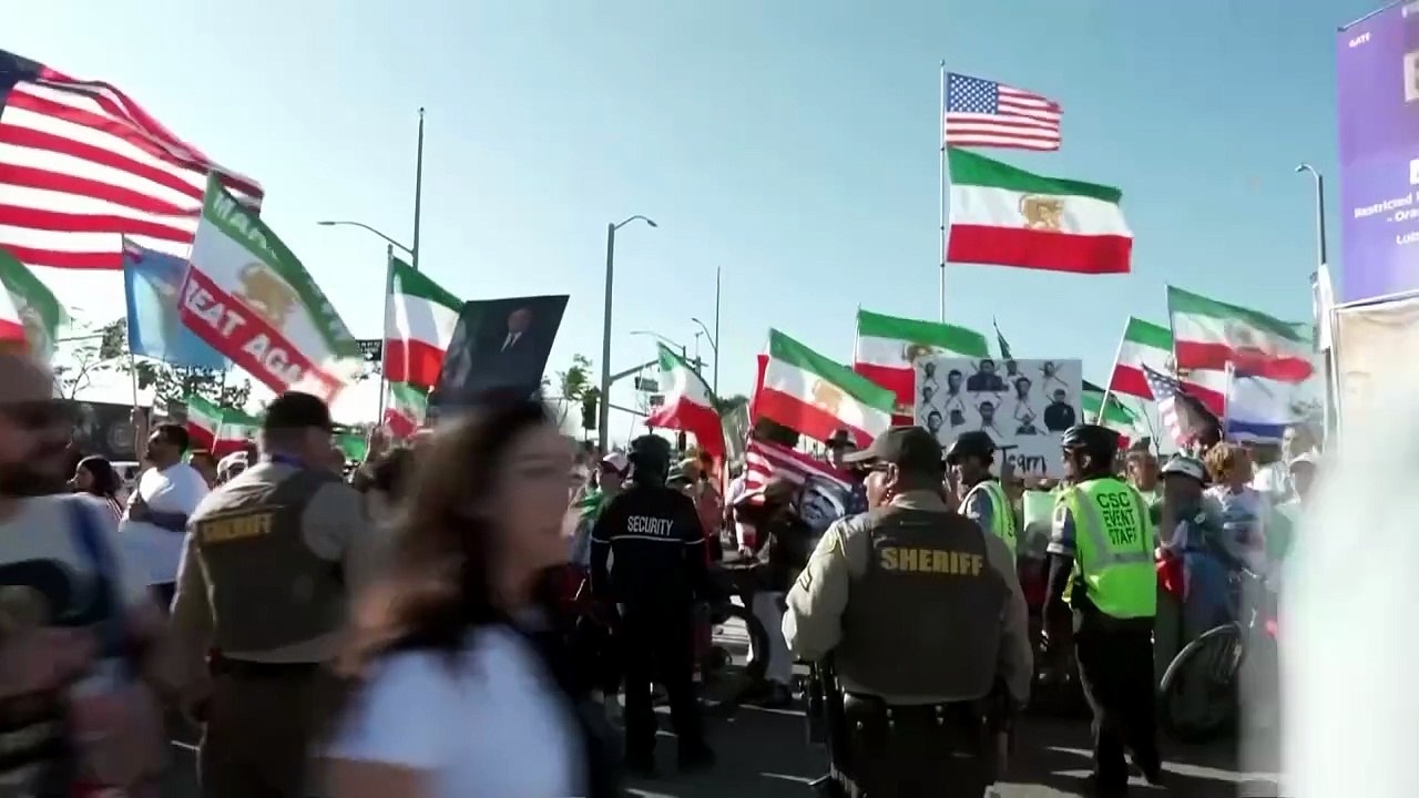 Proteste e tifo per Iran ai Mondiali: la partita divide la diaspora