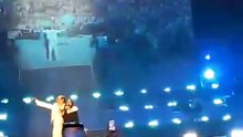 La milanista Laura Pausini e il laziale Achille Lauro: insieme "spaccano" San Siro