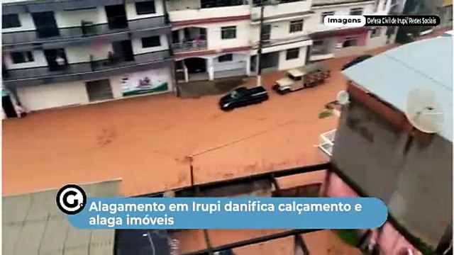 Alagamento em Irupi danifica calçamento e alaga imóveis