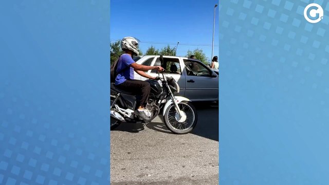 Acidente entre dois carros causa trânsito na Rodovia das Paneleiras