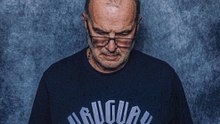 Marcelo Bielsa explica su foto viral mirando al suelo para el Mundial: "No hice nada malo"