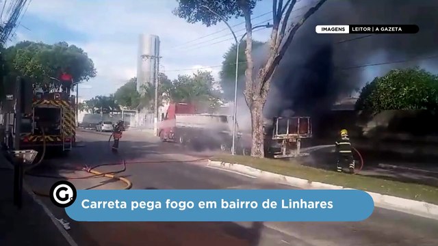 Carreta pega fogo em bairro de Linhares