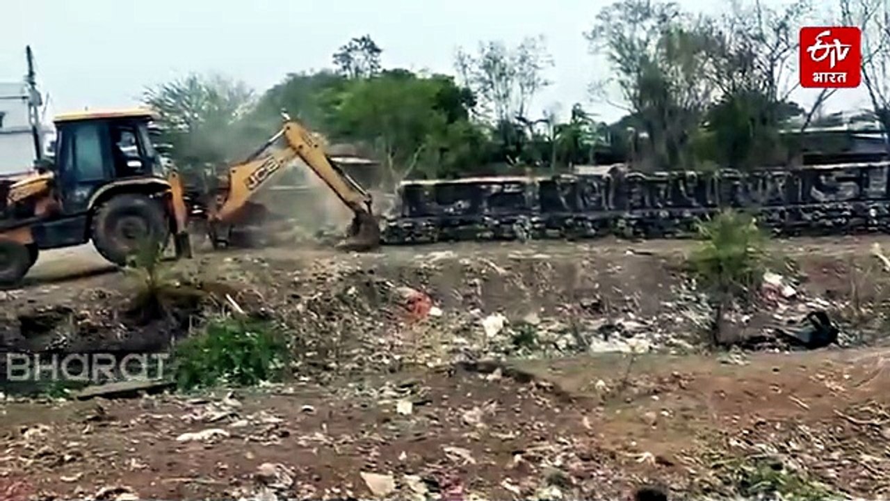 बिंद्रा नवगांव में बुलडोजर एक्शन, 1.5 एकड़ सरका...