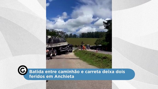Batida entre caminhão e carreta deixa dois feridos em Anchieta