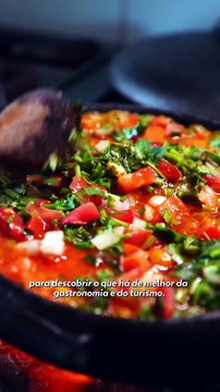 Websérie Ilha de Sabores - Episódio 1: moqueca é prato cheio para turistas e moradores na Ilha das Caieiras