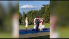 Su X Macron accoglie Meloni sulle note di "Felicità"