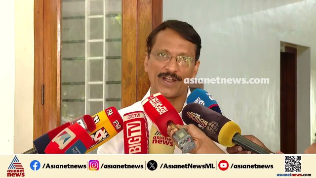 വെളിപ്പെടുത്തലുകൾ ഭയന്ന് പത്മകുമാറിന് മുന്നിൽ സിപിഎം കുമ്പിട്ട് നിൽക്കുന്നു: പരിഹാസവുമായി പഴകുളം മധു