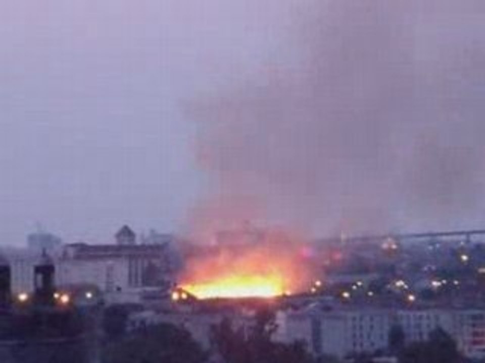 Feu à BORDEAUX