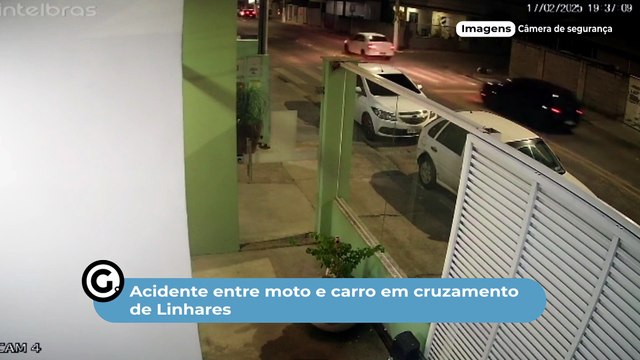 Acidente entre moto e carro em cruzamento de Linhares