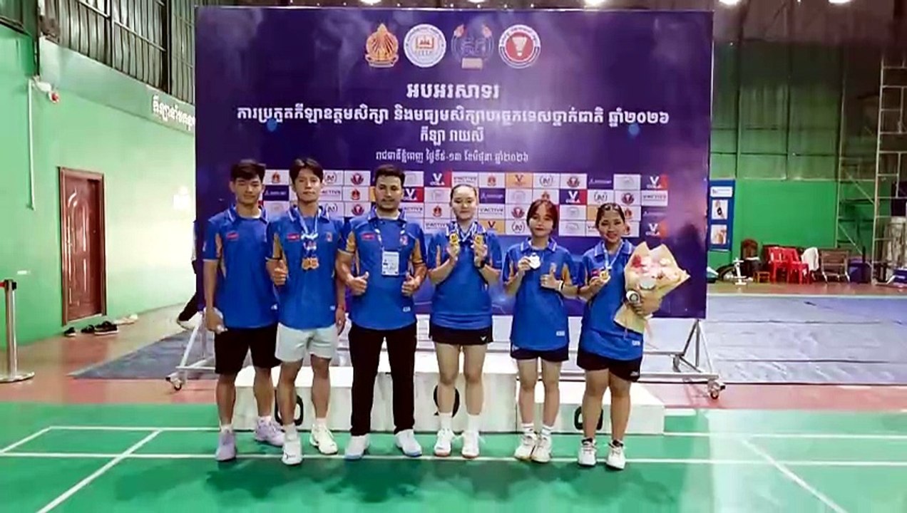 ឃើញម្នាក់ឈរមុខ ម្នាក់ឈរនៅក្រោយក្នុងកីឡាវាយសីវិញ្ញាសាគូ តើមានតួនាទីខុសគ្នាបែបណា?