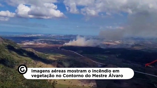 Imagens aéreas mostram o incêndio em vegetação no Contorno do Mestre Álvaro
