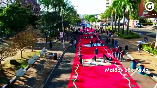 Como a tecnologia mudou a forma de montar os tapetes de Corpus Christi no ES