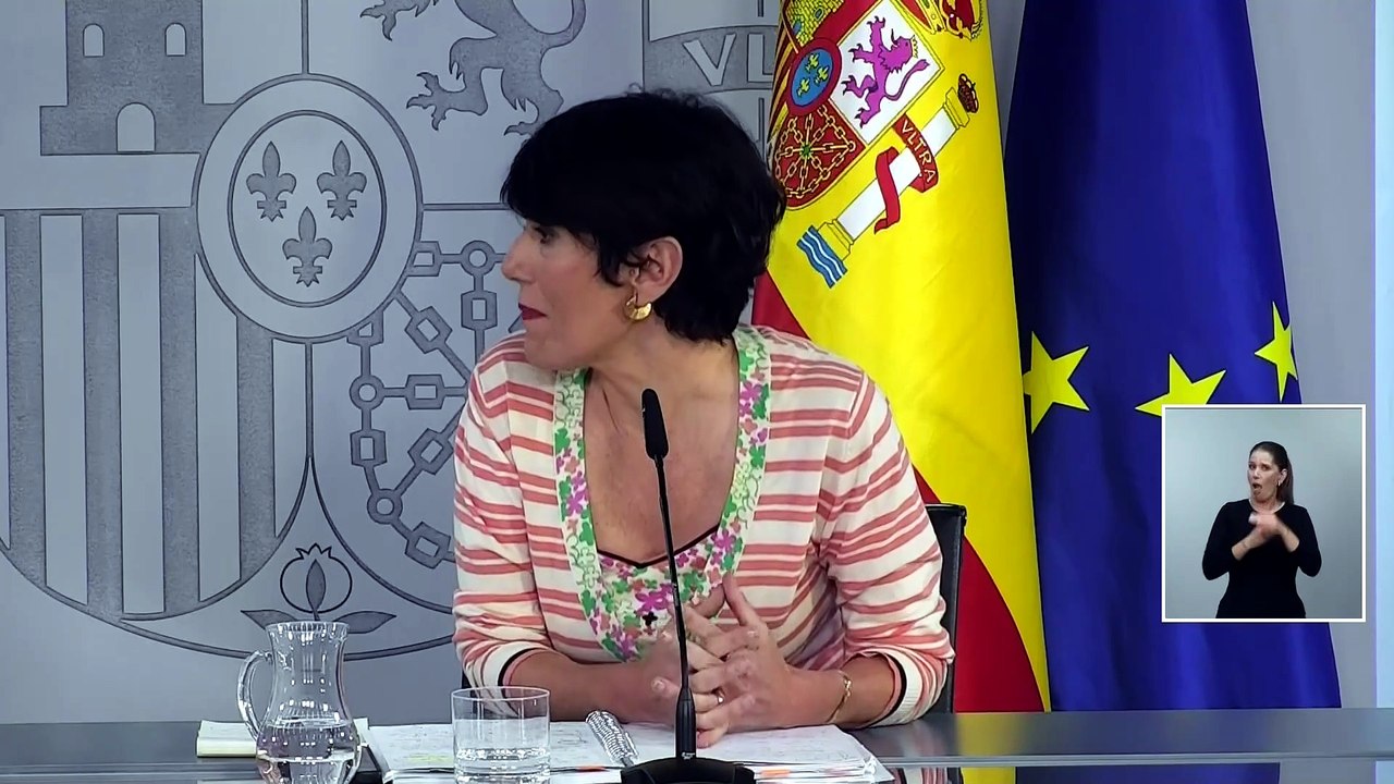 El Gobierno se muestra tranquilo y pide dejar que Zapatero ejerza su derecho a la defensa