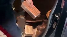 PRF apreende 16 quilos de crack em veículo paraguaio na BR-277, em Santa Terezinha de Itaipu