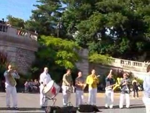 Fanfare au Pied de Montmartre By Hoang Van Bizet Dan