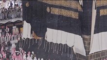 Detik-detik Penggantian Kiswah Kakbah, Simbol Tahun Baru Islam