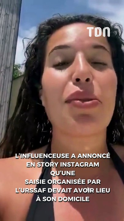 Poupette Kenza annonce une saisie de l'Urssaf à son domicile avec humour