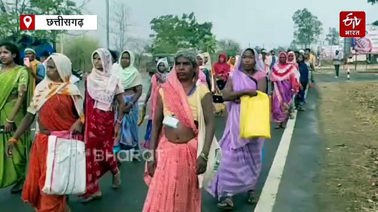 50 गांव के लोग सड़क पर उतरे, 150 किमी पैदल पैदल चलकर पहुंचे जिला मुख्यालय, अफसर से कर दी ये मांग