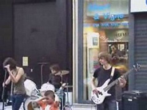 The Plum's - Walk Idiot Walk (The Hives Cover) LiVe @ ReiMS!