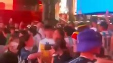 Tensione a Times Square, scontri tra tifosi di Argentina e Algeria