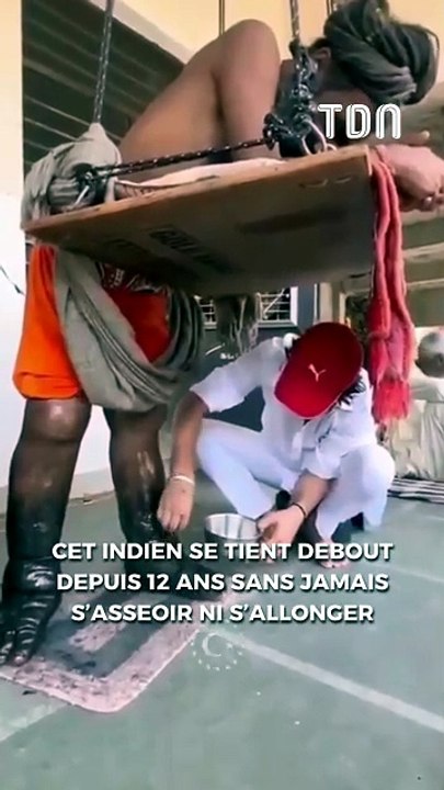 Il se tient debout depuis 12 ans sans jamais s'asseoir ni s'allonger