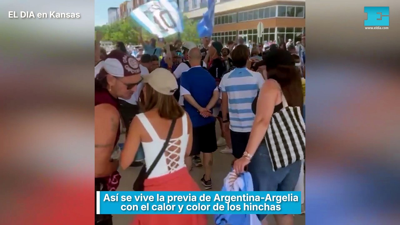 Así se vive la previa de Argentina-Argelia, con el calor y color de los hinchas
