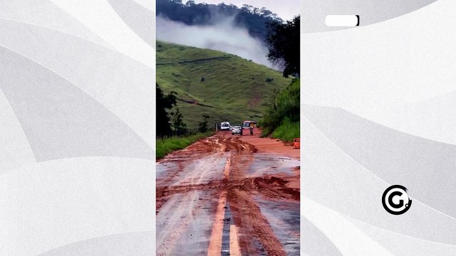 Deslizamento de terra interdita a ES 334, em Pancas