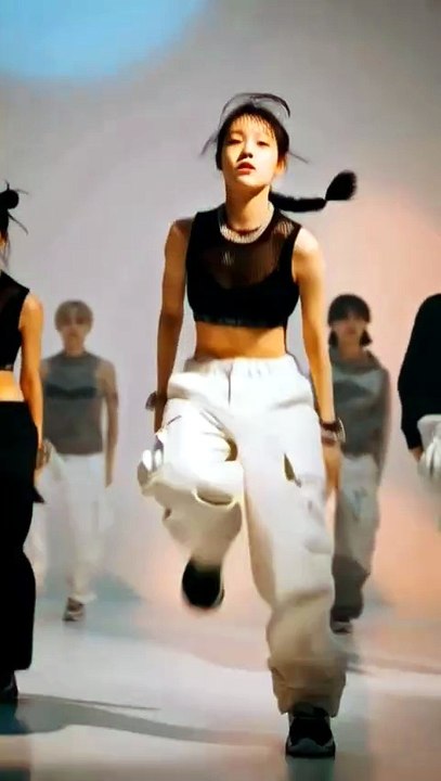 AI K-pop Day 18: Black → White → Black 🔥 5.1s Glitch + 14.5s Boss #focus #respect #skills #smooth