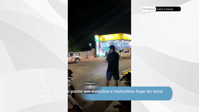 Carro derruba poste em Colatina e motorista foge do local do acidente