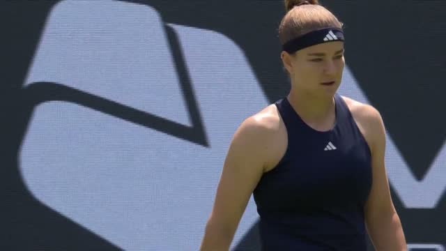 Berlin - Avant son double avec Serena, Muchova offre un récital sur le gazon allemand