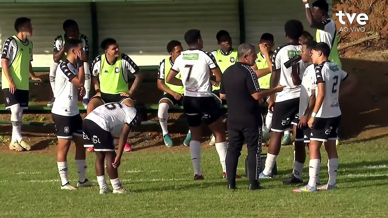Sem iluminação e polícia no estádio, jogo do Rio Branco é encerrado antes do fim