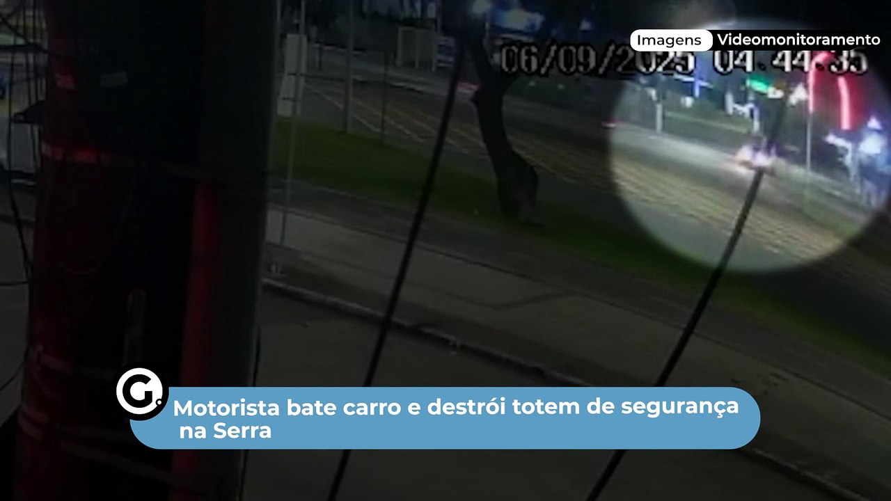 Motorista bate carro e destrói totem de segurança na Serra