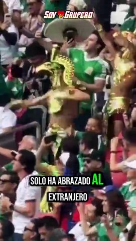 El futbol reunió a miles de personas... y también a los personajes más inesperados.