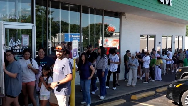 Un emblemático restaurante de barbacoa de Kansas City recibe a los aficionados del Mundial antes del partido inaugural de Argentina