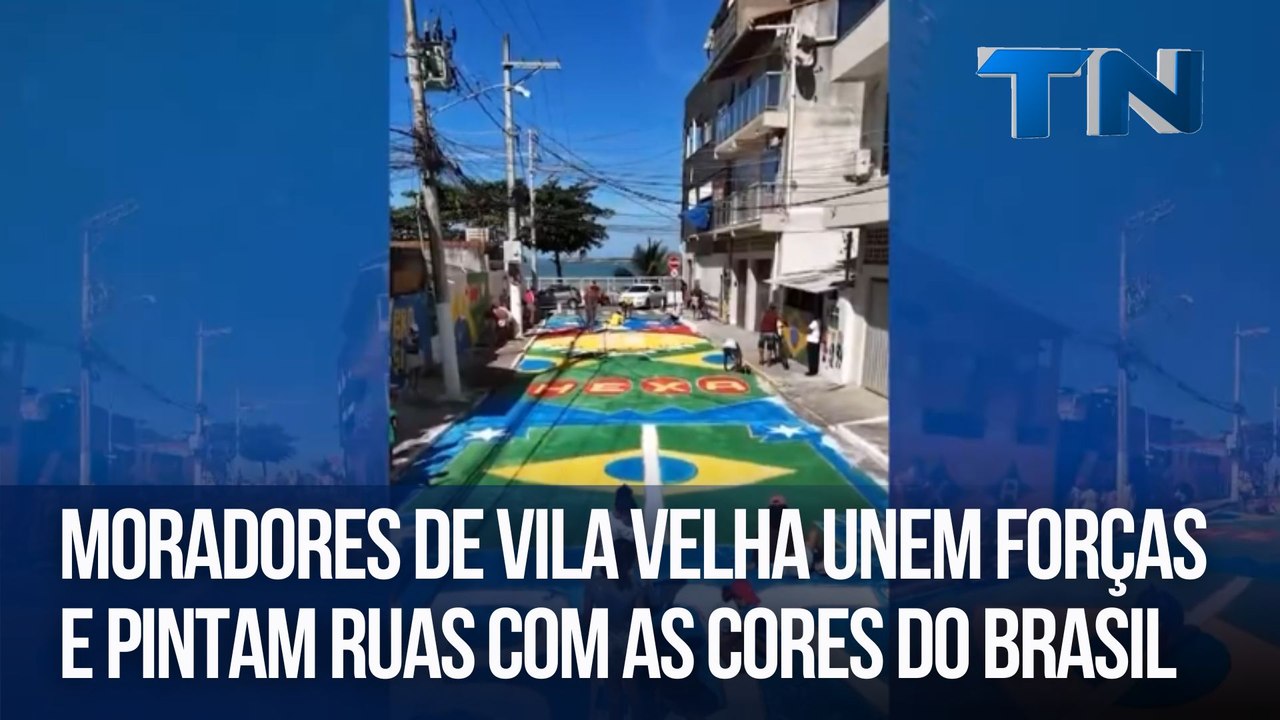 Moradores de Vila Velha unem forças e pintam ruas com as cores do Brasil