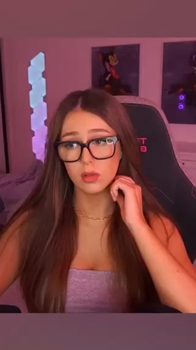 WAIT TILL THE END 😭😂 I didn’t say nuffin’ 👩‍🦯👩‍🦯 #twitch #streamer #twitchmoments #twitchfails #twitchclips #twitchstreamer #gamergirl #jokes
