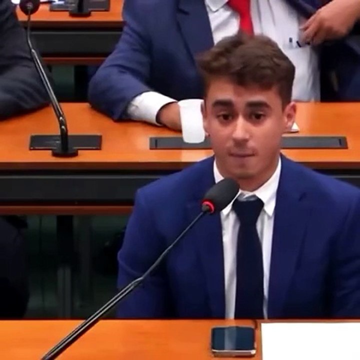 Vai, Peruca! Deixa a Nicole falar. Vai chupetinnnnnnnnha! Kkkkkkkkkkkkkkkkkkk
