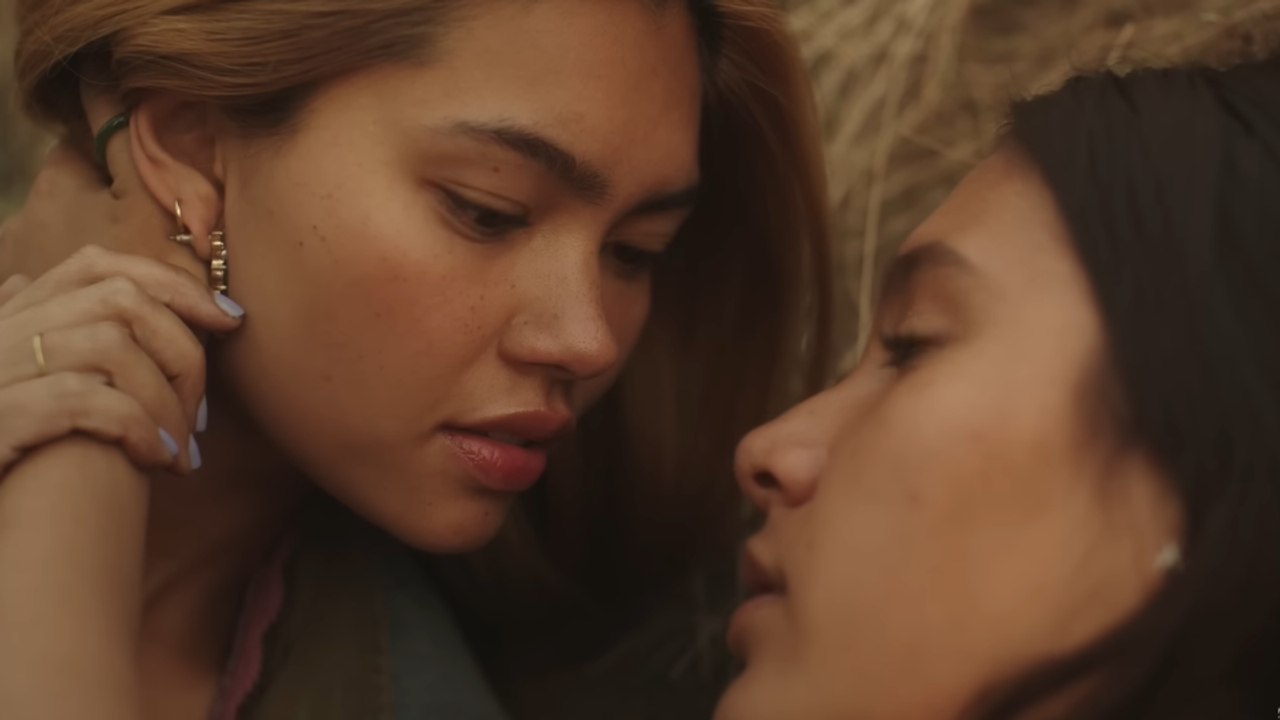 Girls Like Girls Trailer Oficial