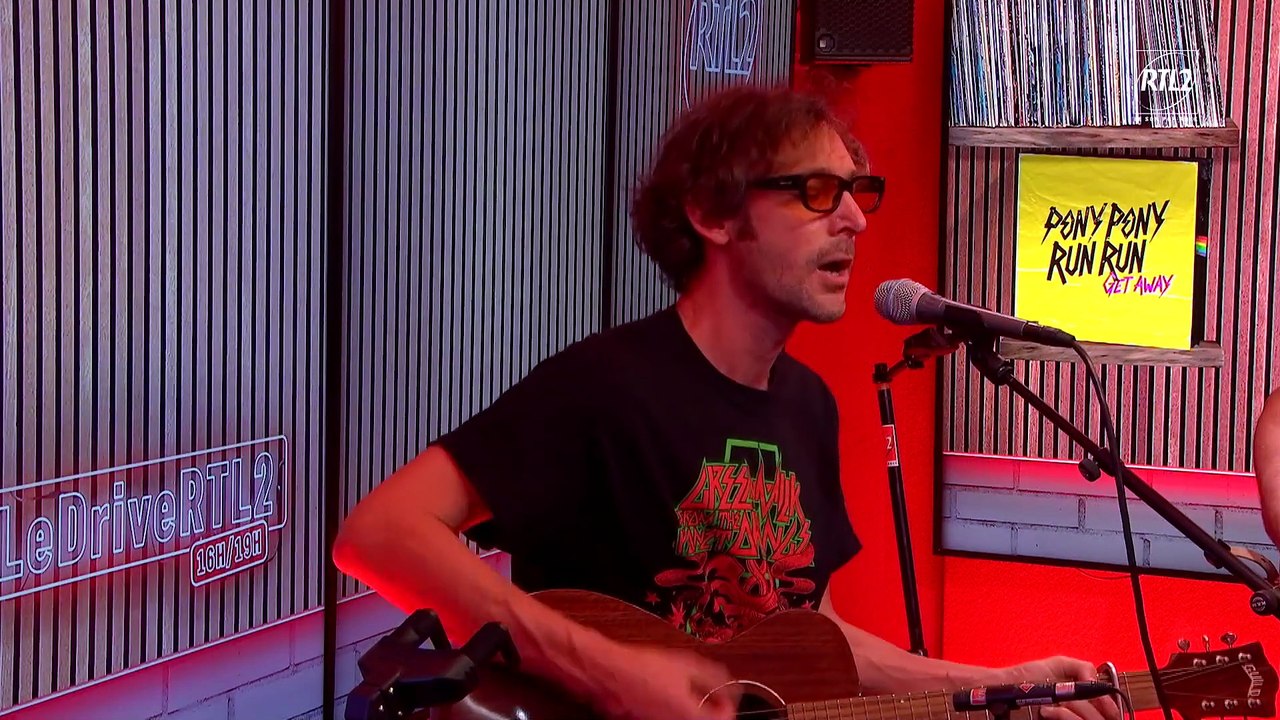 LIVE - Pony Pony Run Run interprète "Get Away" dans #LeDriveRTL2 (16/06/26)